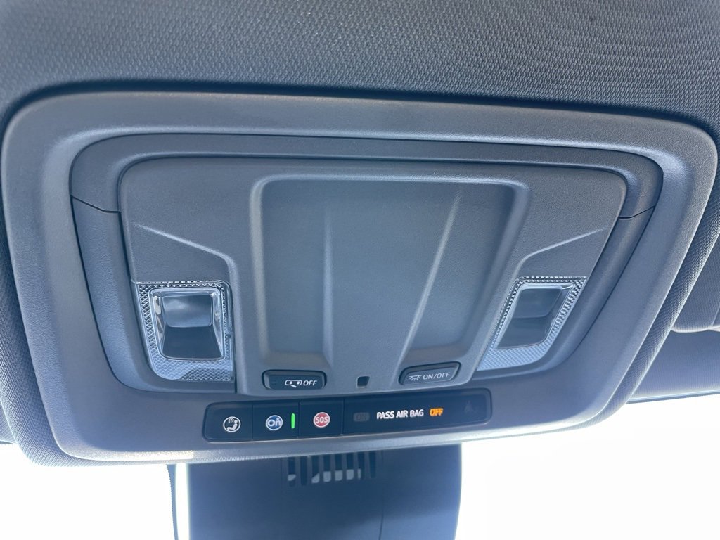 Used 2023 Chevrolet Silverado 1500 Custom image 50