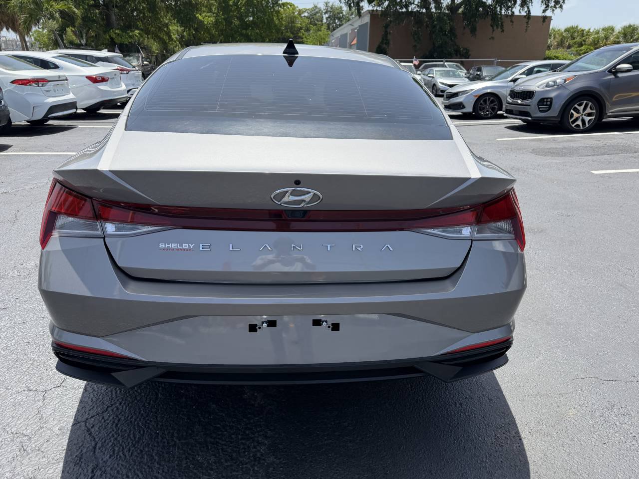 Used 2023 Hyundai Elantra SEL w/ Convenience Package FWD image 3