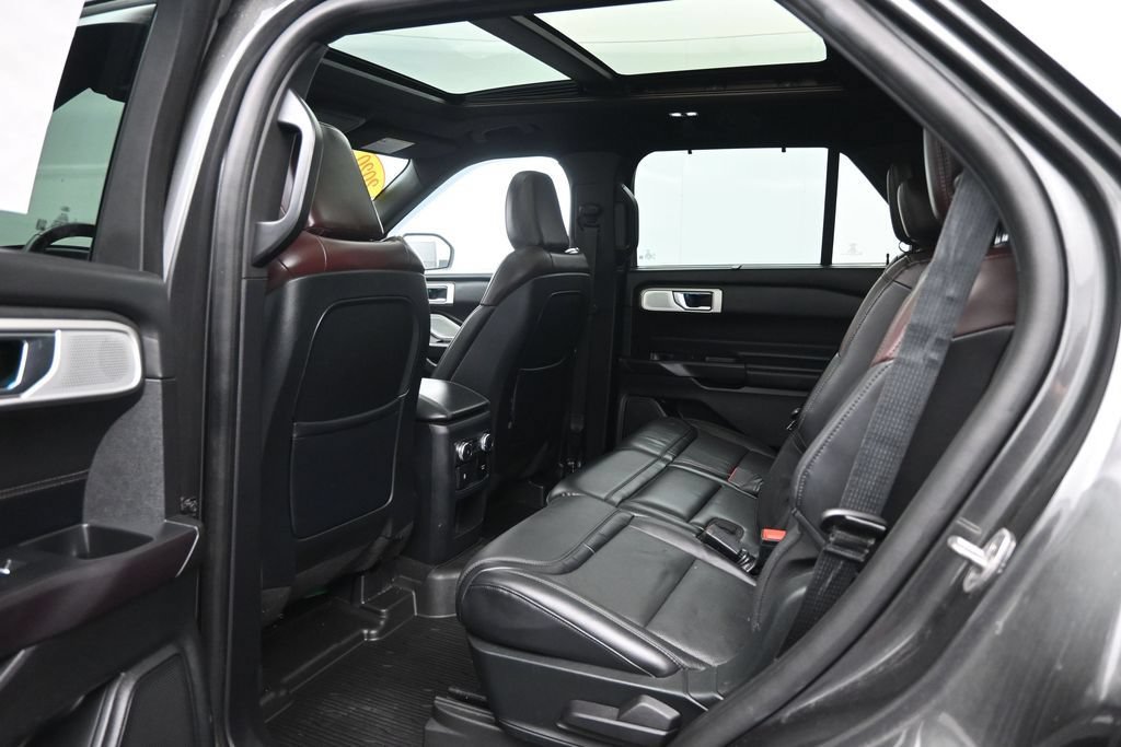 Used 2020 Ford Explorer Platinum w/ Premium Technology Package AWD/4WD image 24