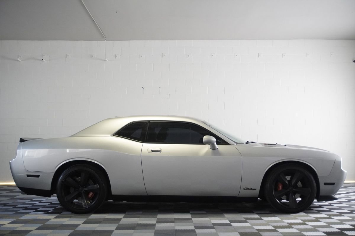Used 2009 Dodge Challenger SRT8 w/ SRT Option Group II image 7
