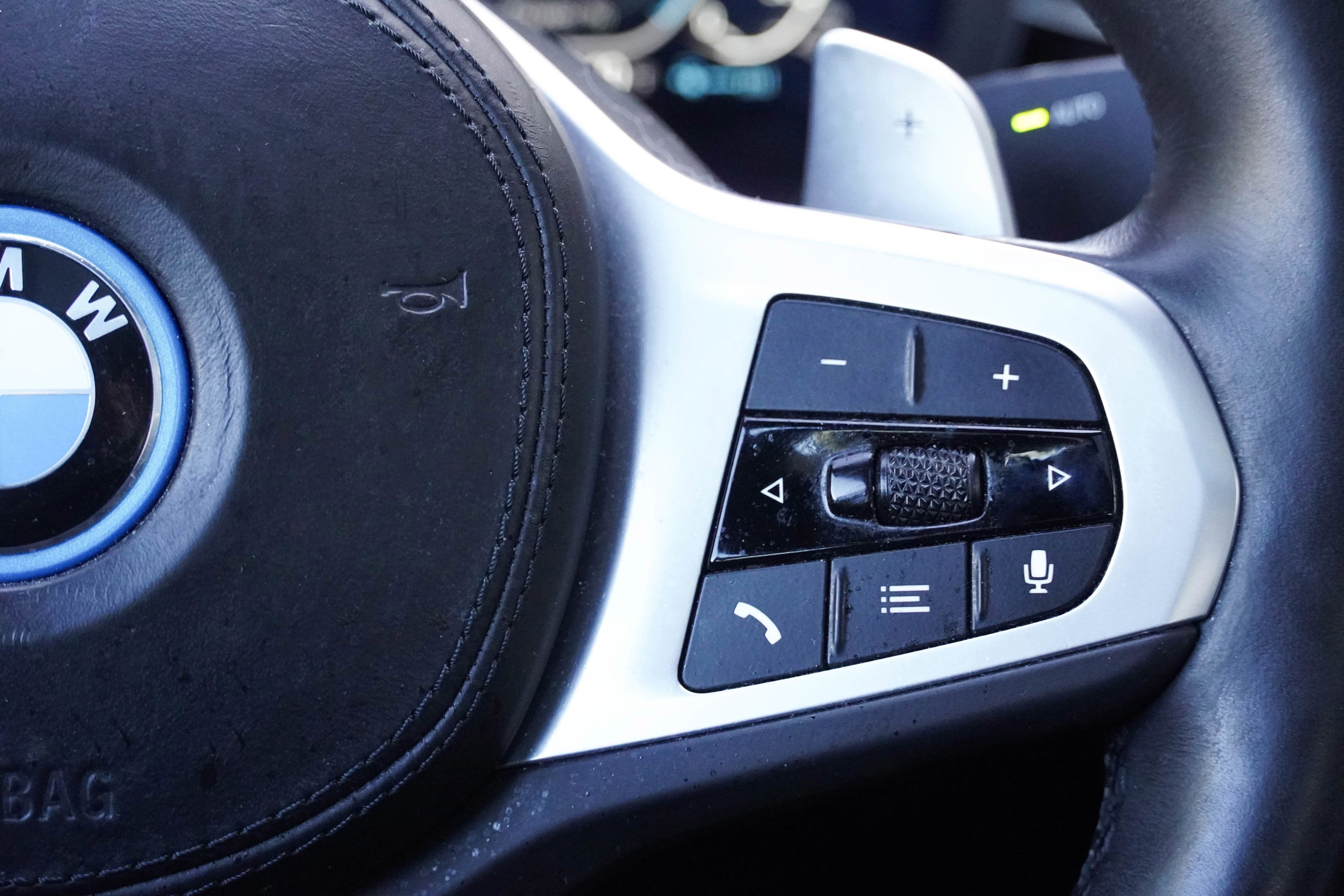 Certified 2023 BMW 530e xDrive w/ Premium Package image 23