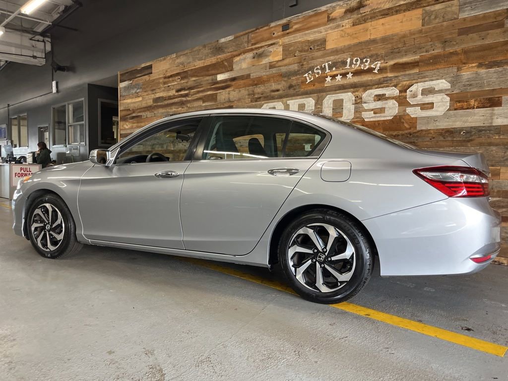 Used 2016 Honda Accord EX image 18