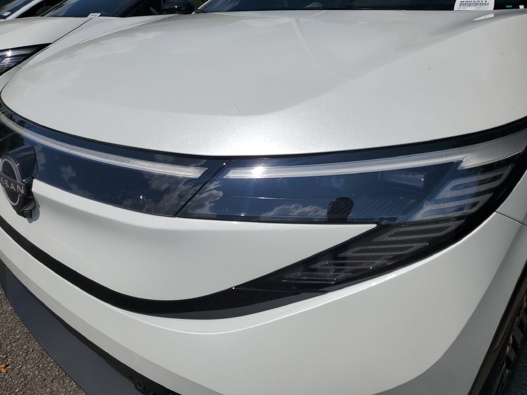 New 2026 Nissan Leaf Platinum+ w/ Cargo Package (Platinum+) FWD image 34