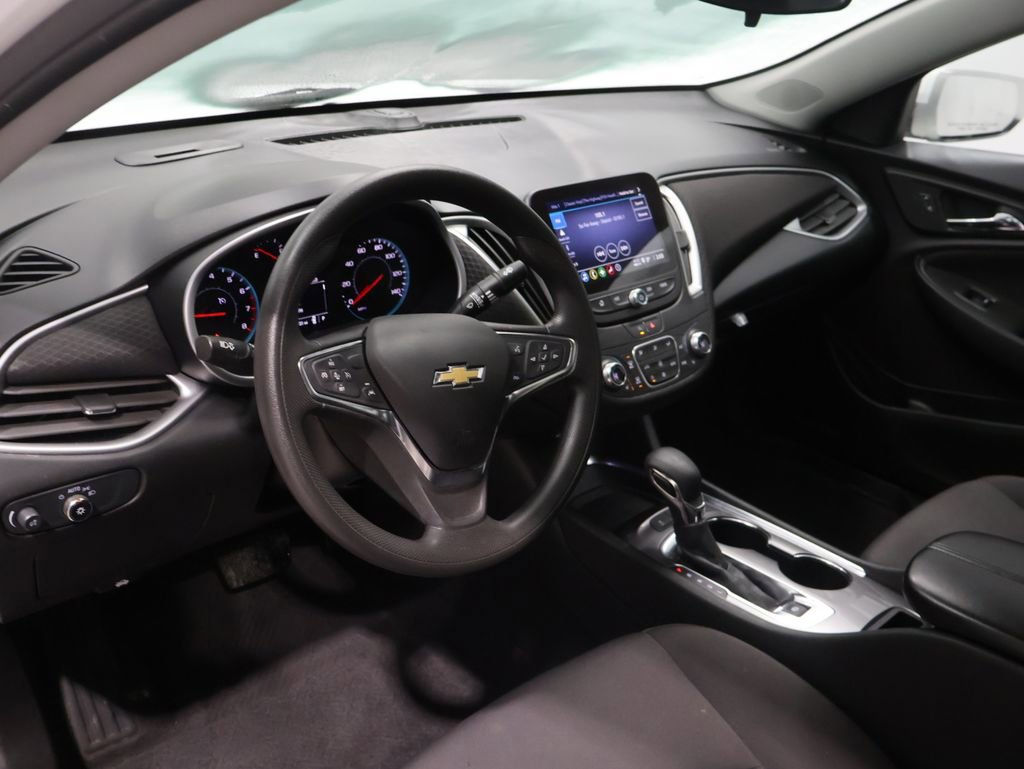 Used 2024 Chevrolet Malibu LT image 17