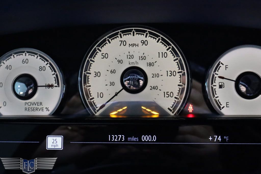 Used 2018 Rolls-Royce Dawn image 31