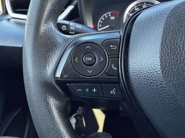 Used 2020 Toyota Corolla LE FWD image 25