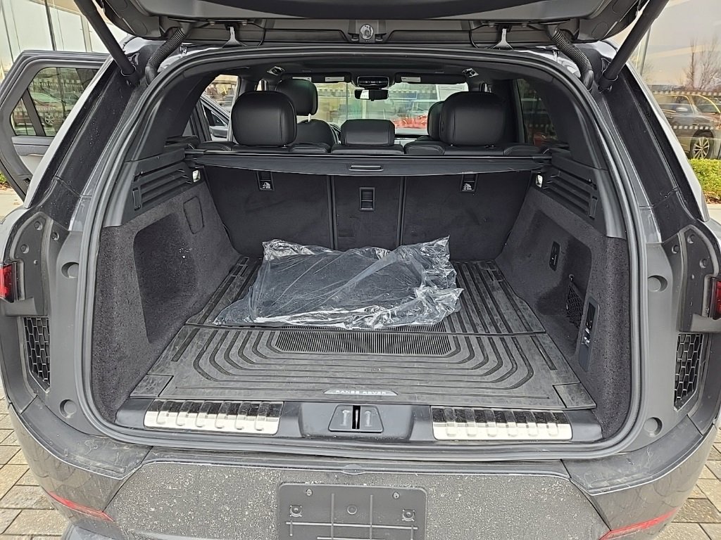 Used 2025 Land Rover Range Rover Sport Dynamic SE image 18