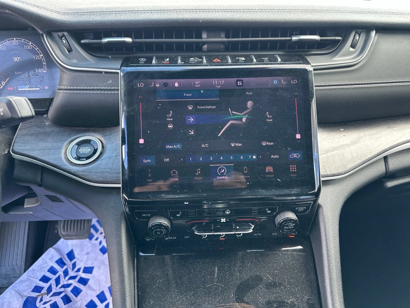 Used 2021 Jeep Grand Cherokee L Limited RWD image 10