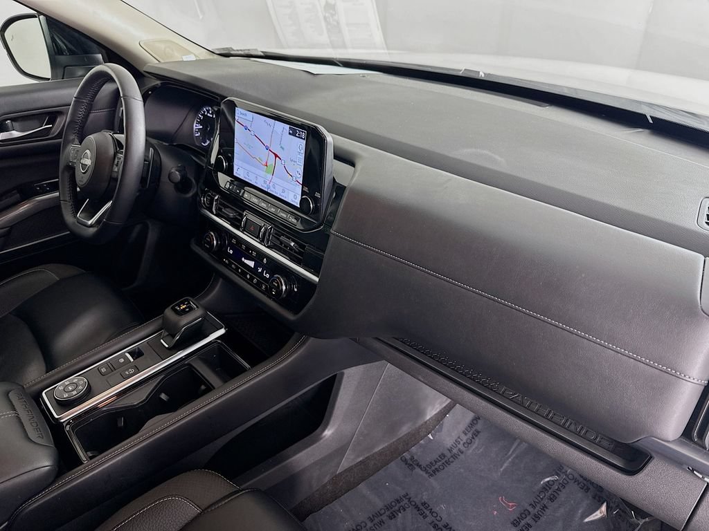 Certified 2023 Nissan Pathfinder SL w/ SL Premium Package AWD/4WD image 40