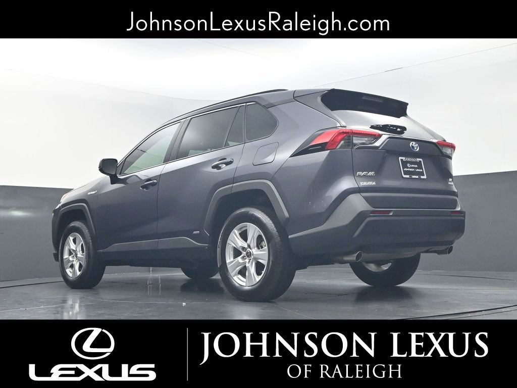Used 2021 Toyota RAV4 LE AWD/4WD image 19