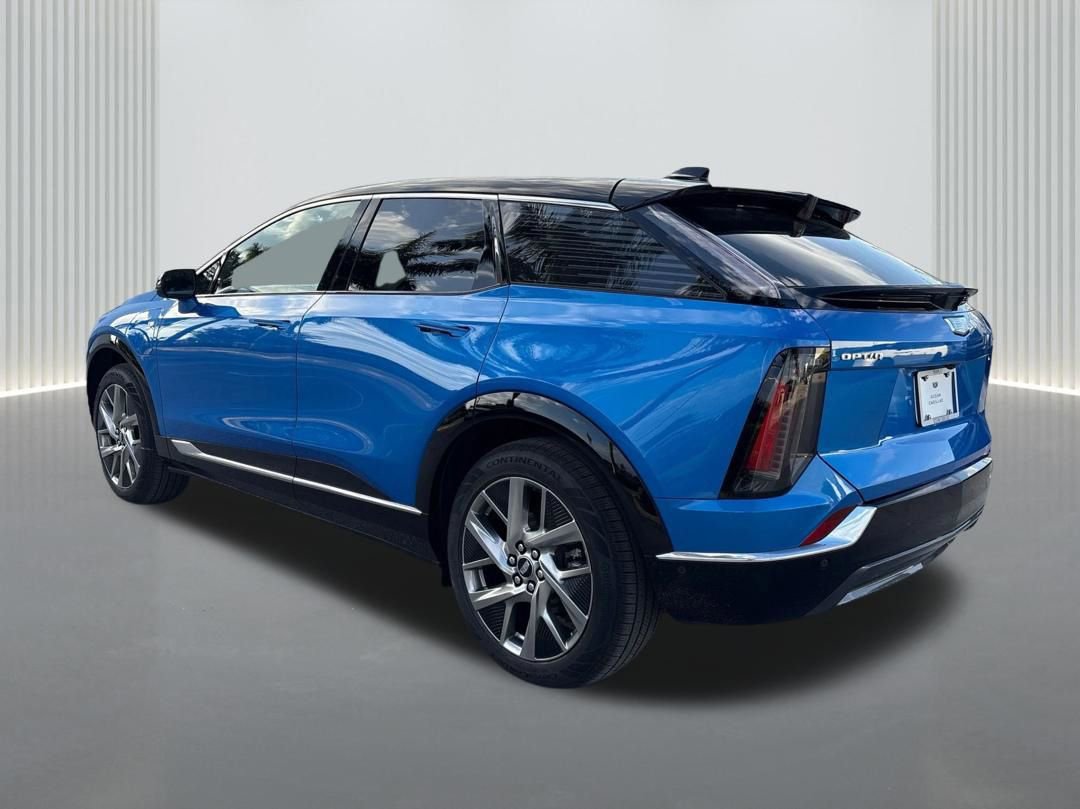 New 2026 Cadillac Optiq Luxury 1 image 7
