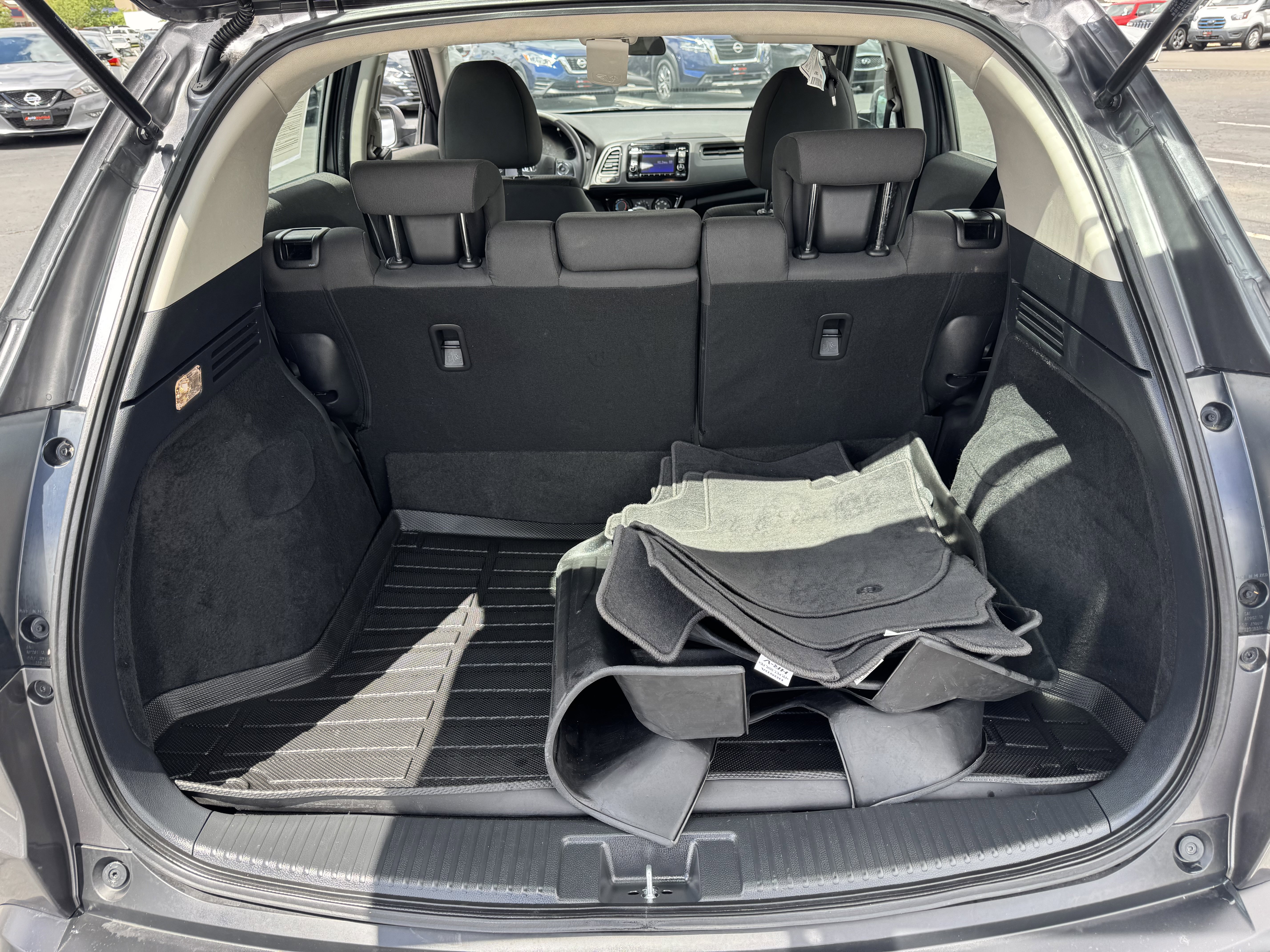 Used 2022 Honda HR-V LX image 13