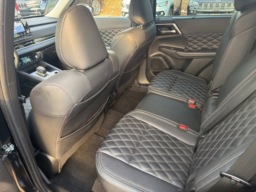 Used 2023 Mitsubishi Outlander SEL image 16