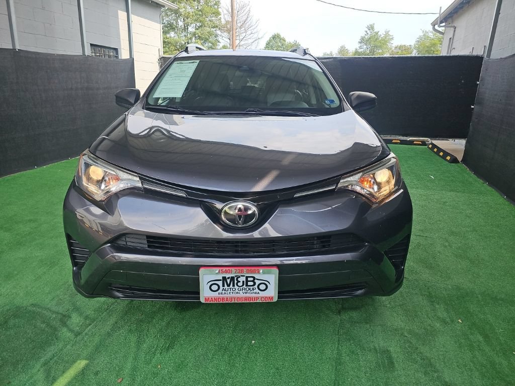 Used 2017 Toyota RAV4 LE FWD image 8