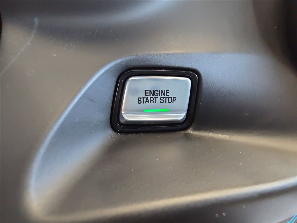 Used 2018 Chevrolet Camaro ZL1 image 17