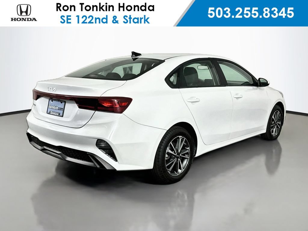 Used 2024 Kia Forte LXS FWD image 9