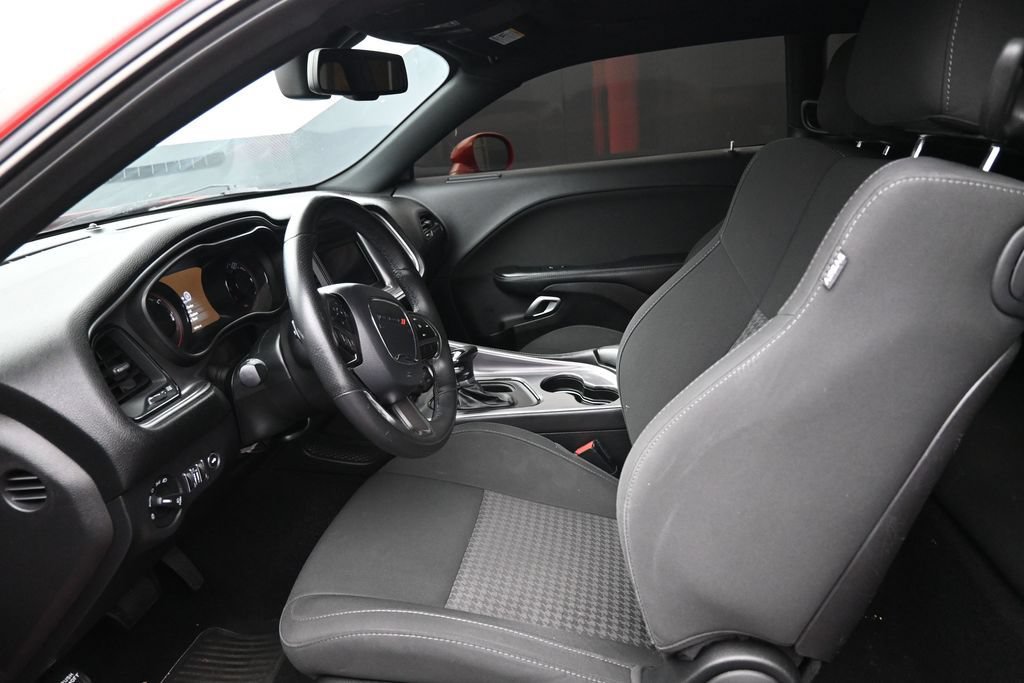 Used 2019 Dodge Challenger GT w/ Blacktop Package RWD image 21