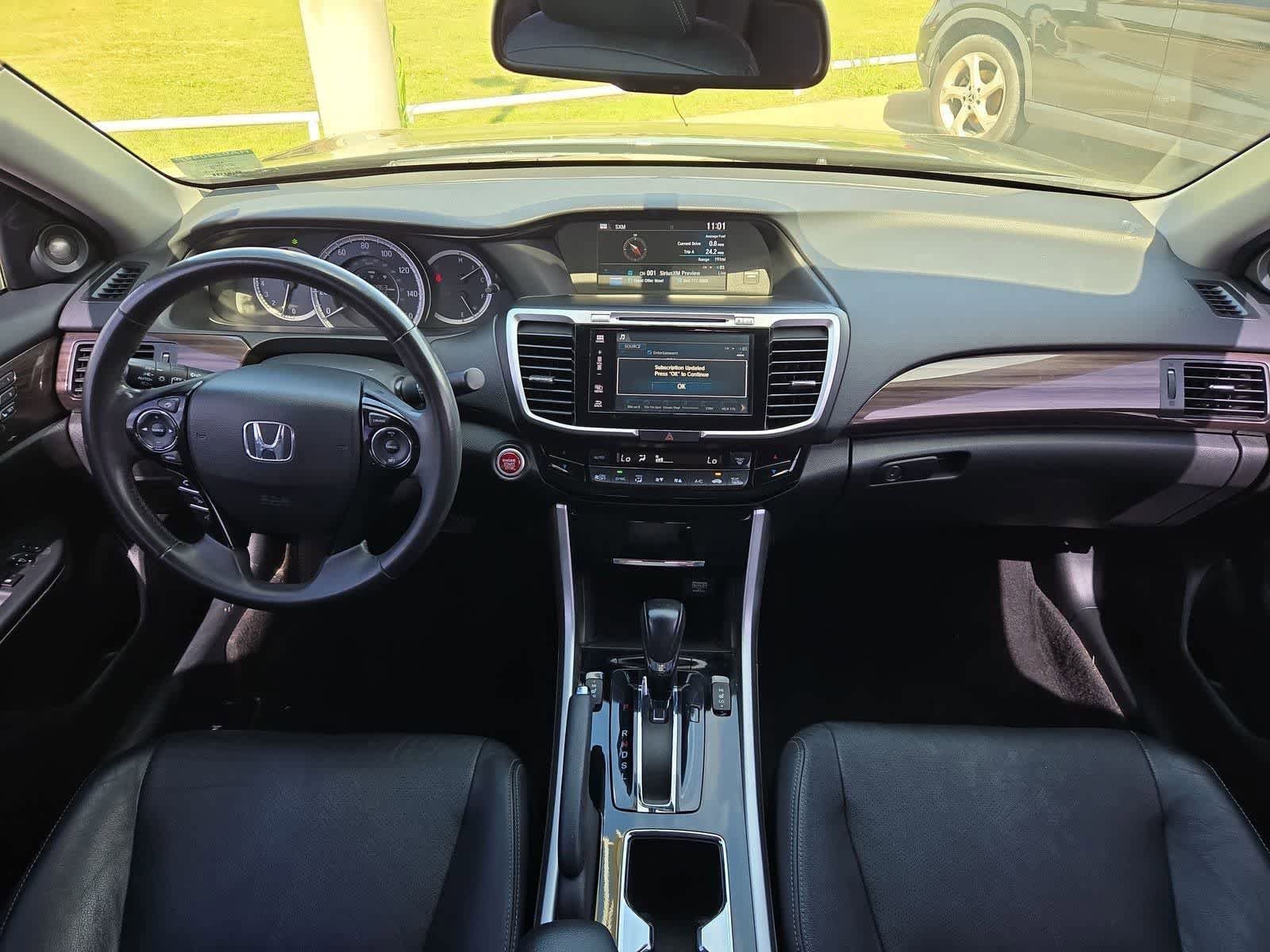Used 2017 Honda Accord EX-L image 13