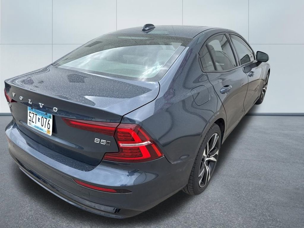 Used 2023 Volvo S60 B5 Core AWD/4WD image 3