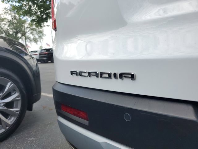Used 2022 GMC Acadia SLT w/ Preferred Package image 7
