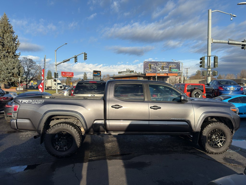 Used 2020 Toyota Tacoma TRD Sport image 7