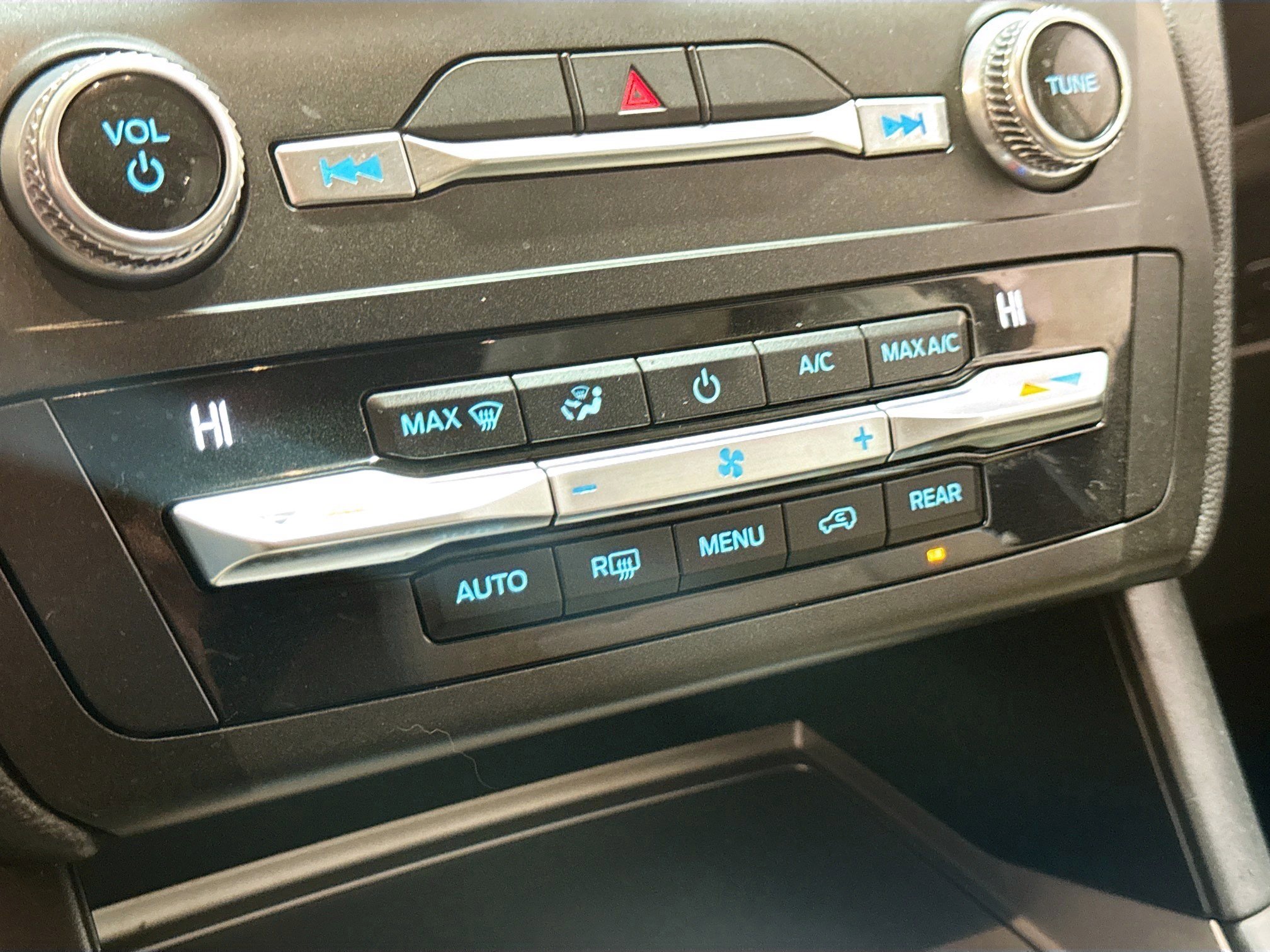 Used 2020 Ford Explorer 4WD image 23