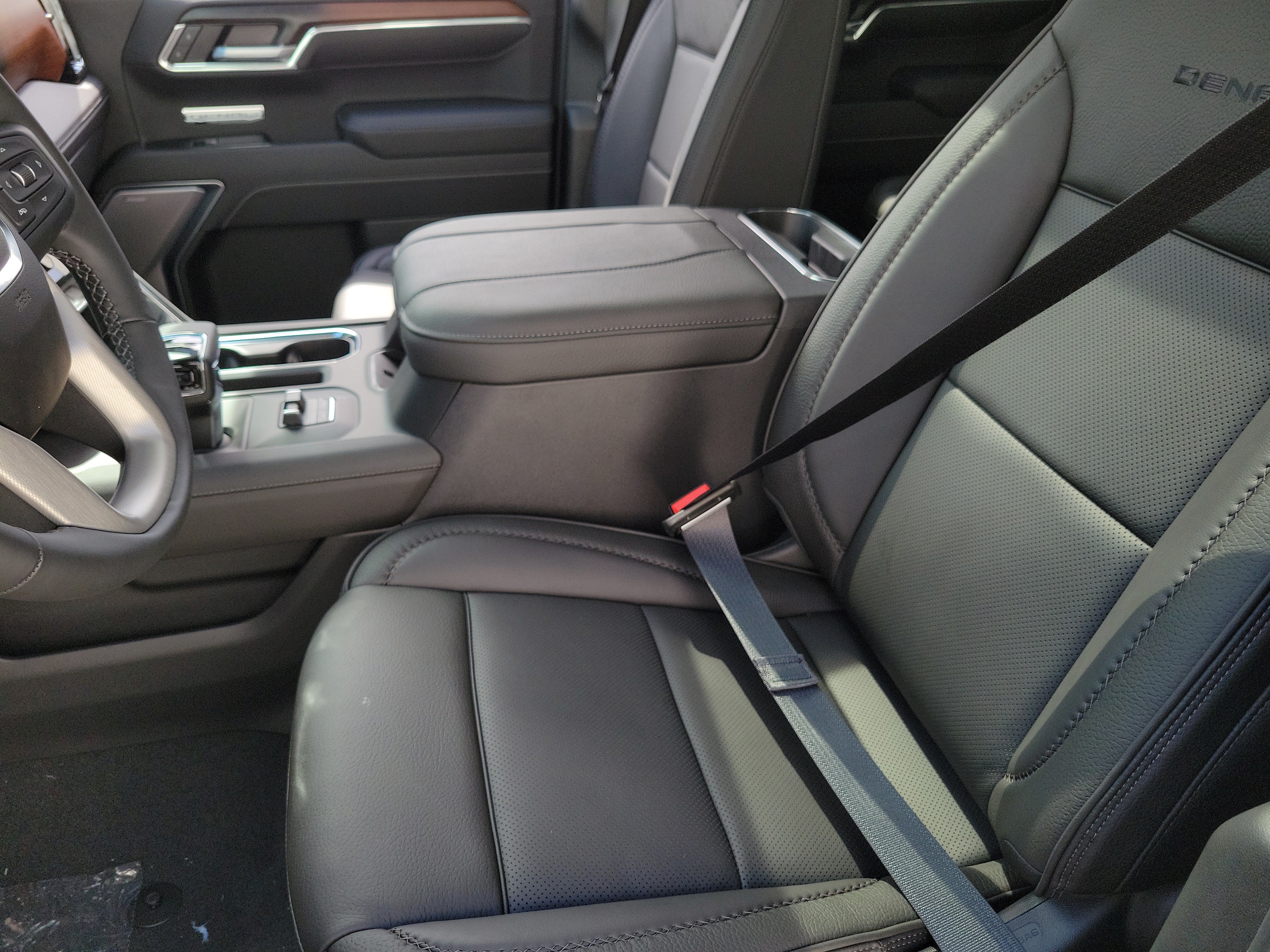 New 2026 GMC Sierra 1500 Denali w/ Technology Package AWD/4WD image 22