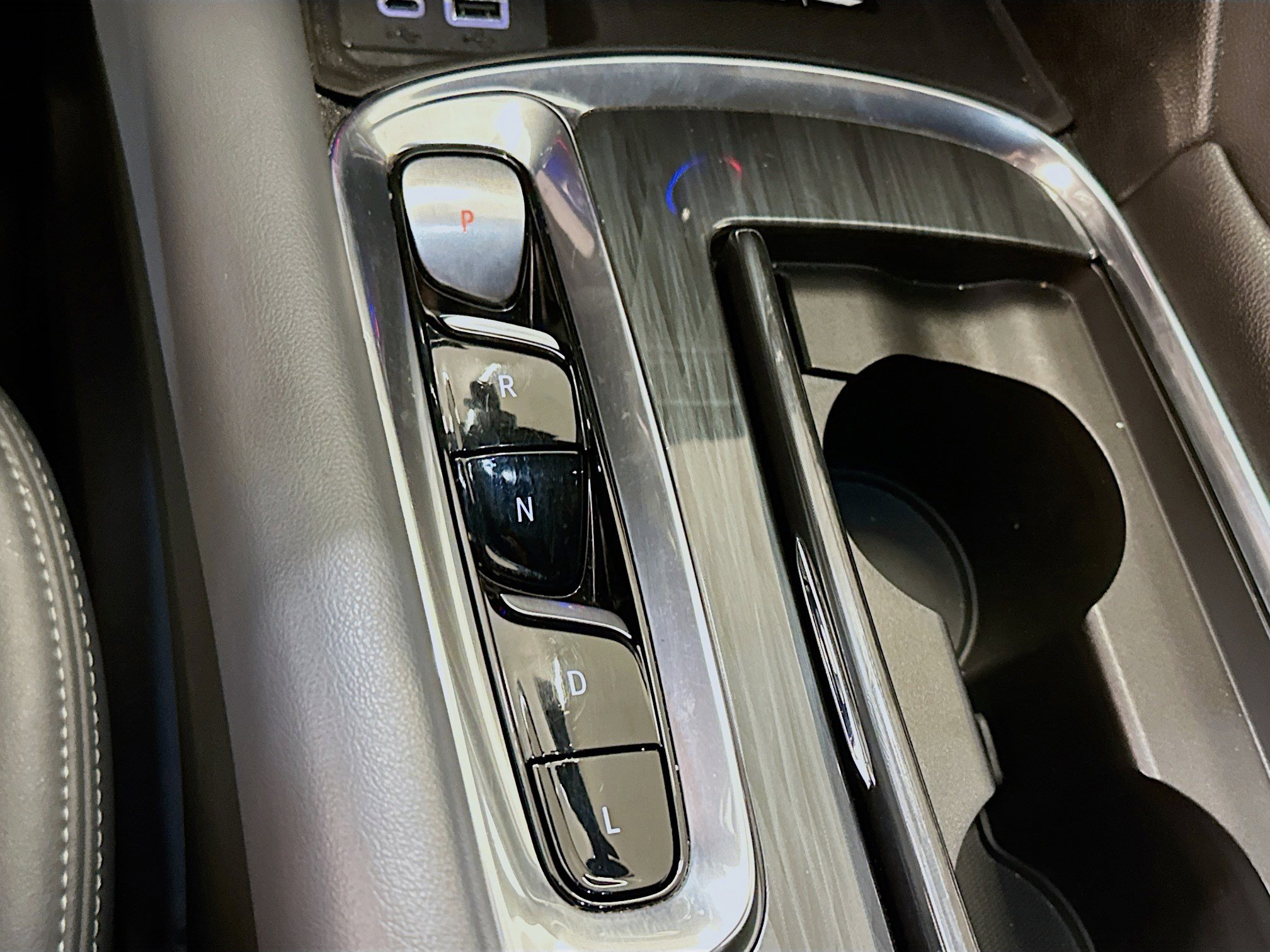 Used 2024 Buick Enclave Premium image 25