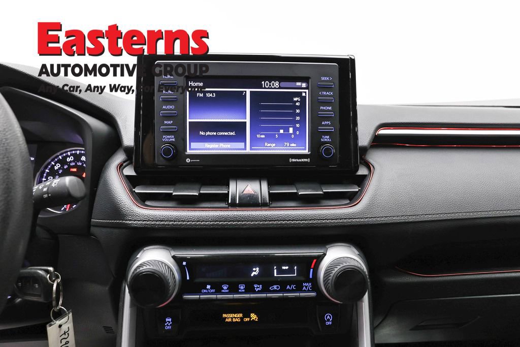 Used 2021 Toyota RAV4 LE image 12