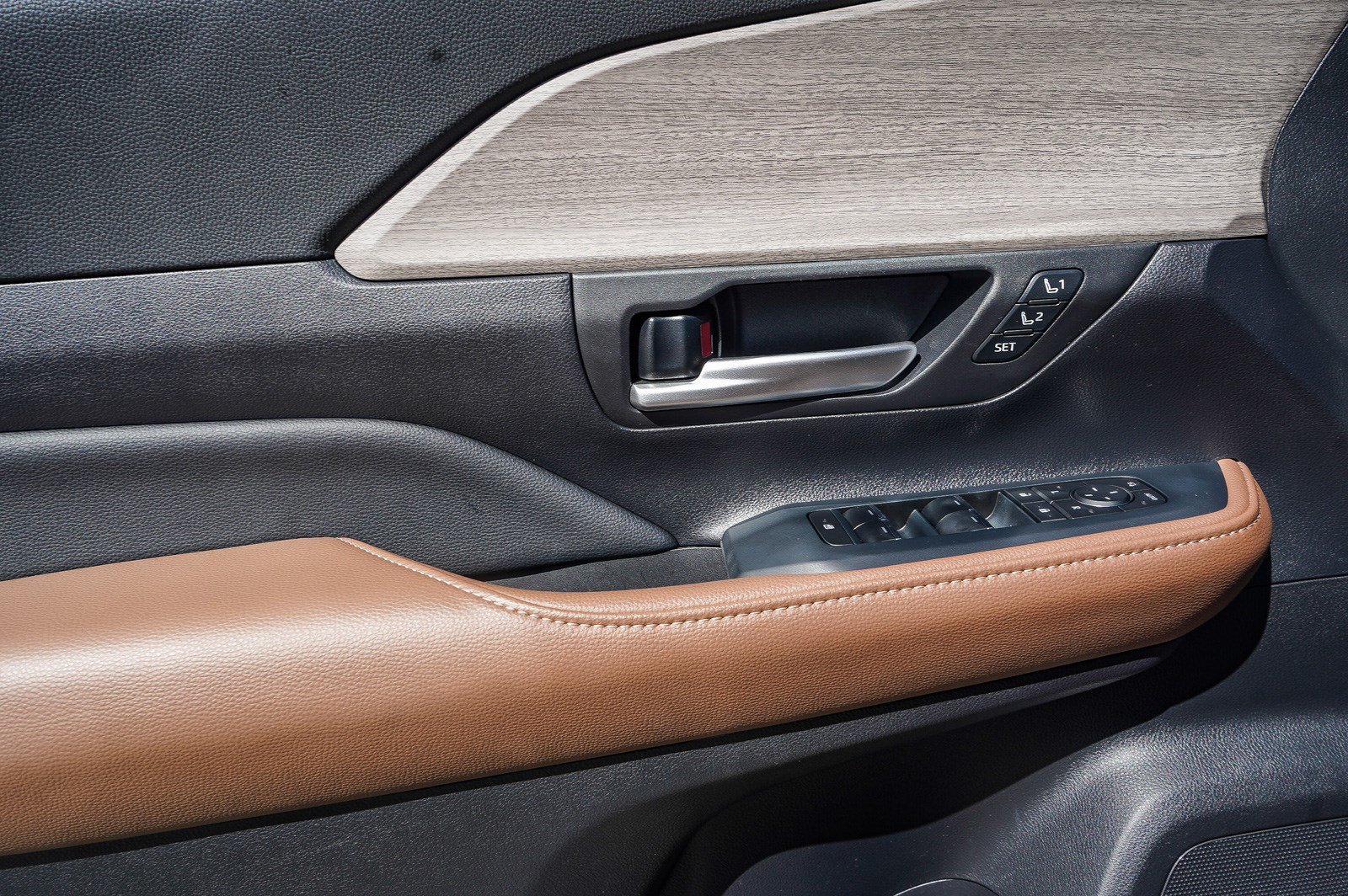 Certified 2025 Toyota Grand Highlander AWD image 22