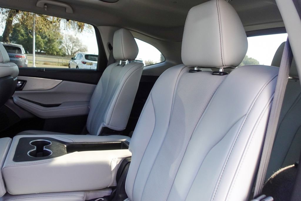 Used 2023 Acura MDX FWD w/ Technology Package image 27