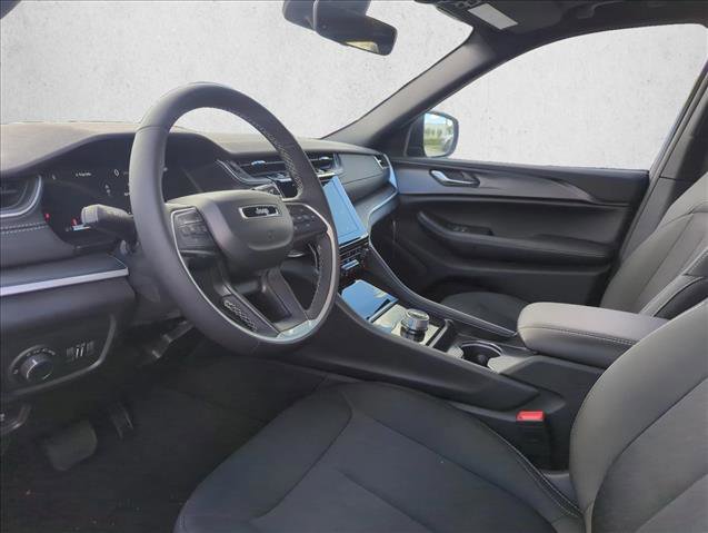 New 2025 Jeep Grand Cherokee Laredo X image 2