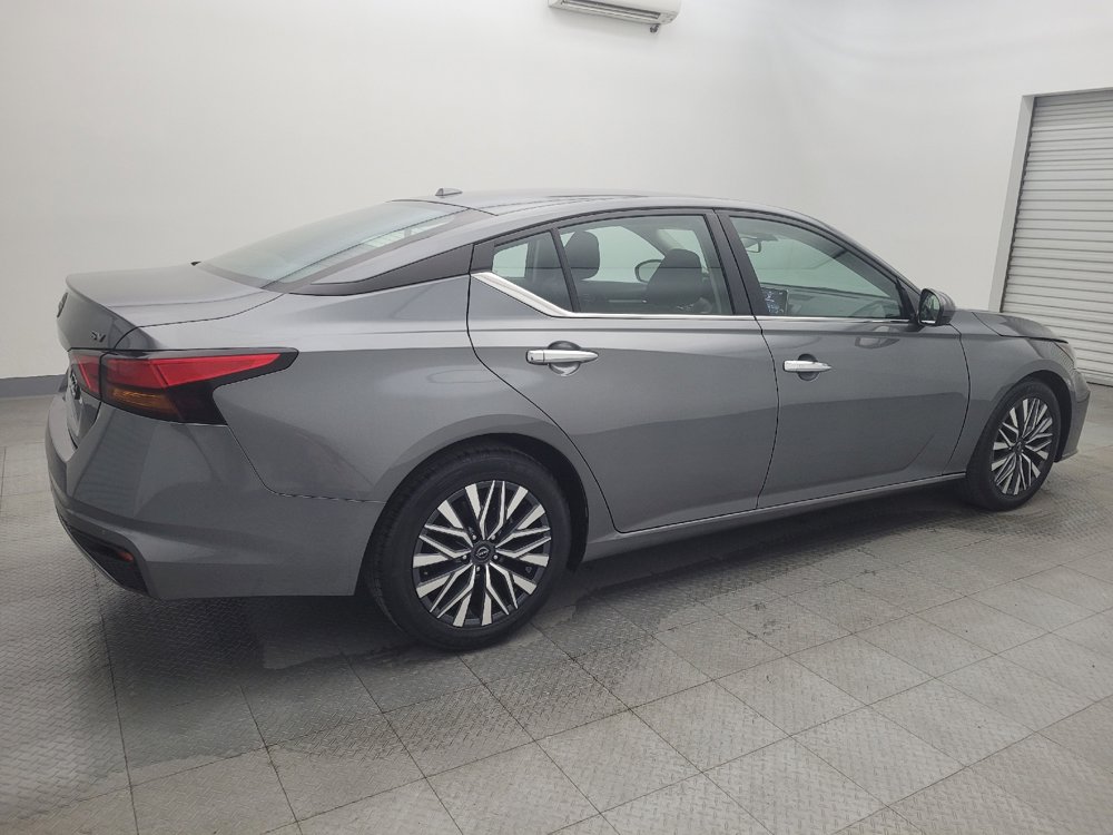 Used 2023 Nissan Altima 2.5 SV image 10