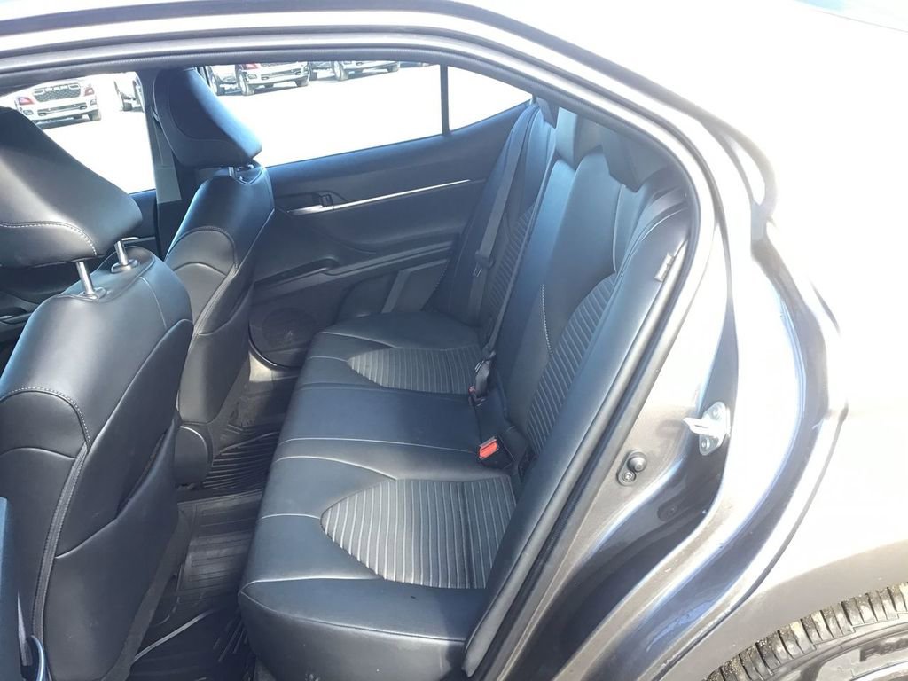 Used 2023 Toyota Camry SE image 17