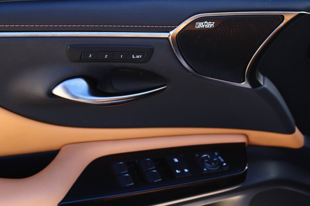 Used 2024 Lexus ES 350 Ultra Luxury image 12