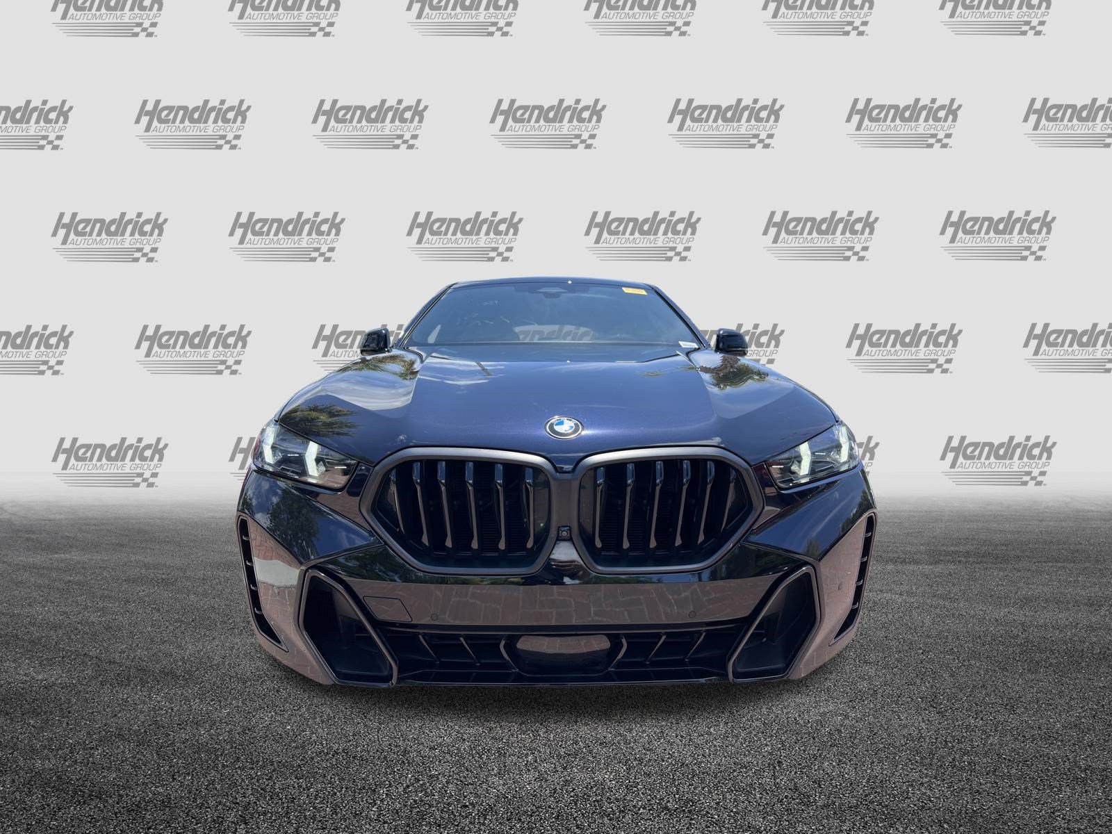 Used 2024 BMW X6 xDrive40i w/ Premium Package AWD/4WD image 3