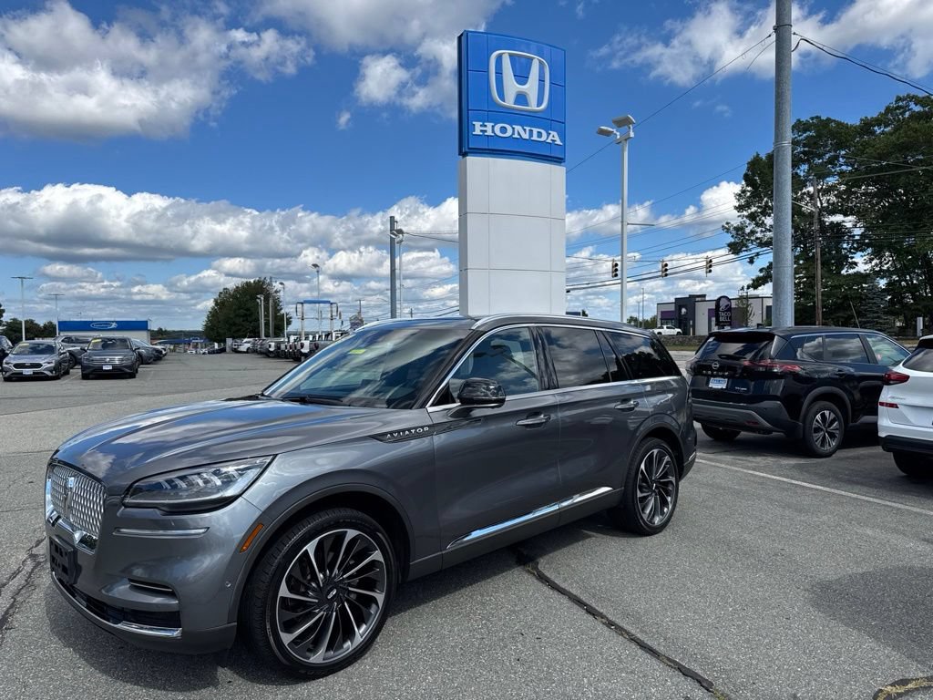 Used 2023 Lincoln Aviator Reserve AWD/4WD image 1