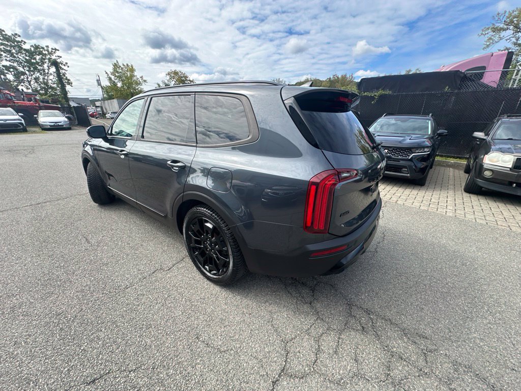Used 2022 Kia Telluride SX w/ Nightfall Edition Package AWD/4WD image 4