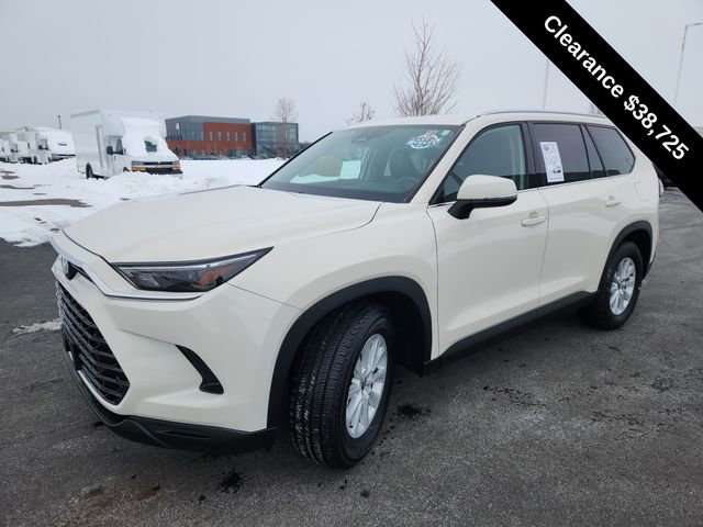 Used 2024 Toyota Grand Highlander XLE image 4
