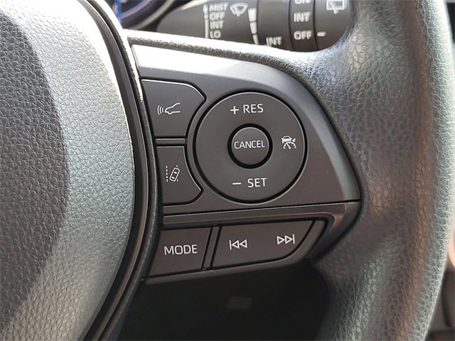 Used 2025 Toyota RAV4 XLE image 24