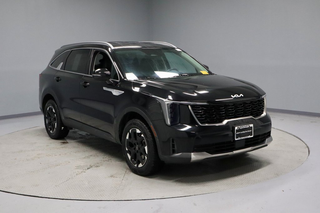 Used 2024 Kia Sorento S
