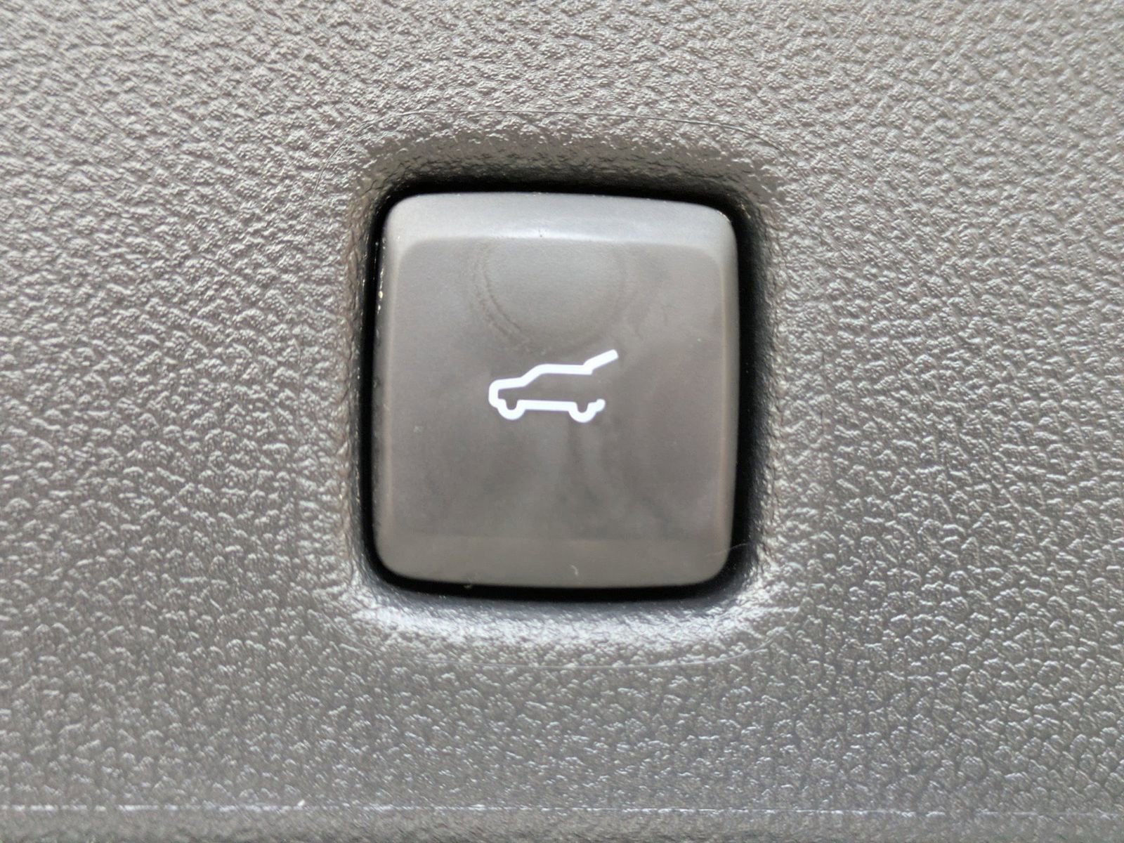 Certified 2025 Ford Escape Platinum AWD/4WD image 15