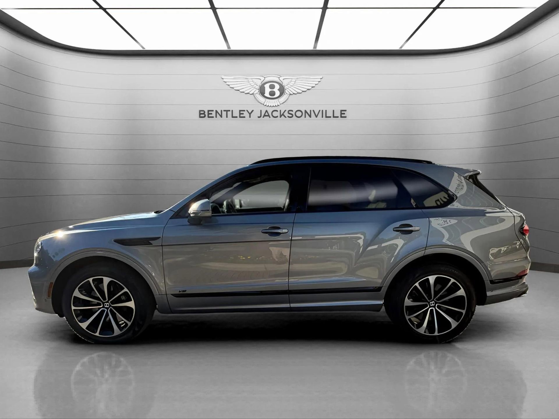 Certified 2022 Bentley Bentayga image 11