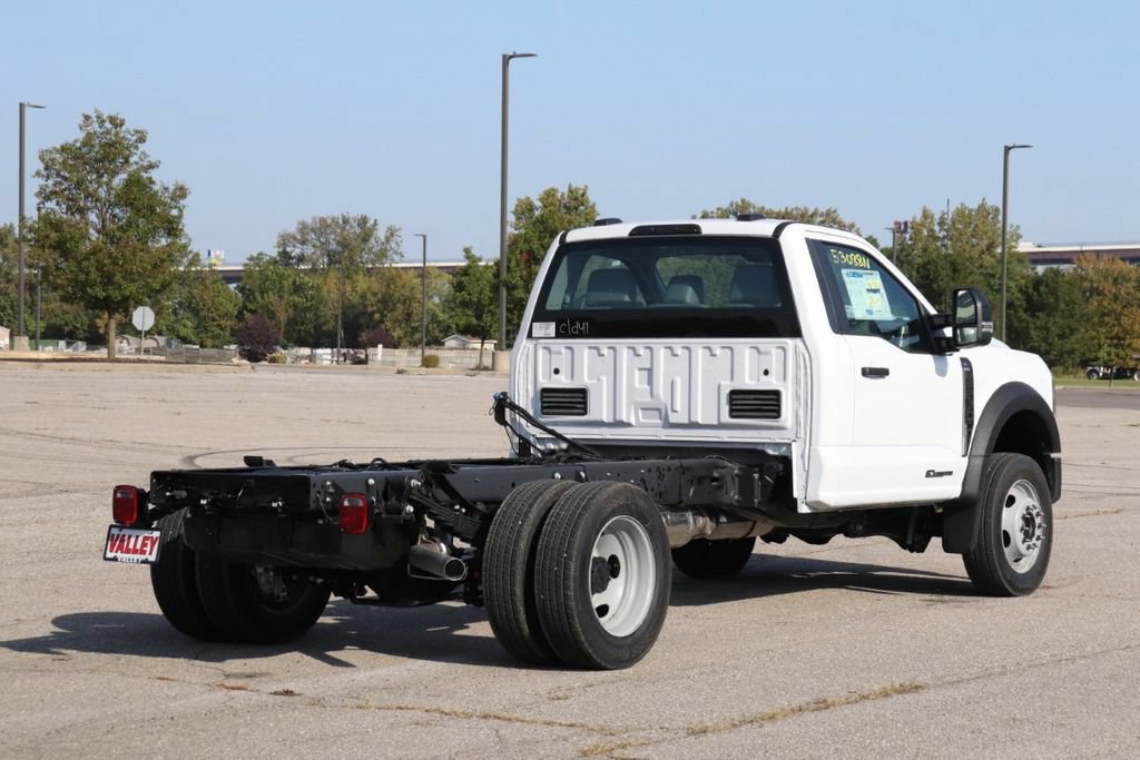 New 2025 Ford F550 4x4 Regular Cab Super Duty image 8