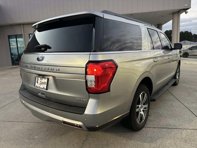 Used 2024 Ford Expedition Max XLT image 7