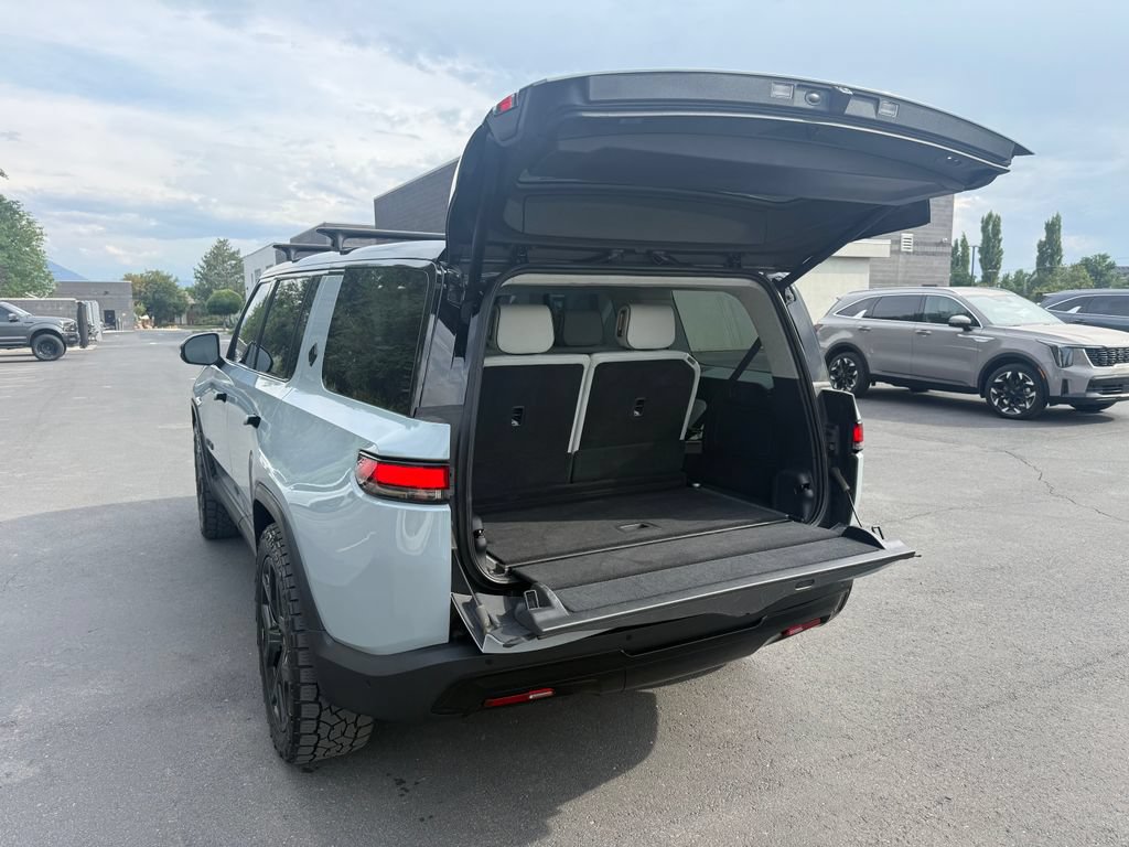 Used 2023 Rivian R1S Adventure AWD/4WD image 13