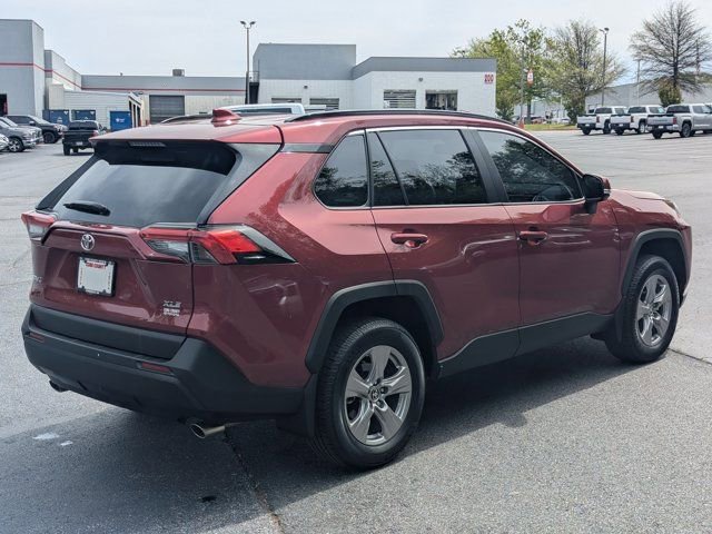 Used 2025 Toyota RAV4 XLE w/ Convenience Package image 7