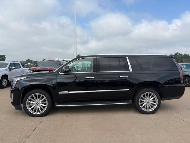Used 2016 Cadillac Escalade ESV Premium AWD/4WD image 6