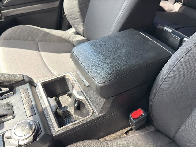 Used 2025 Toyota Tacoma SR5 AWD/4WD image 27