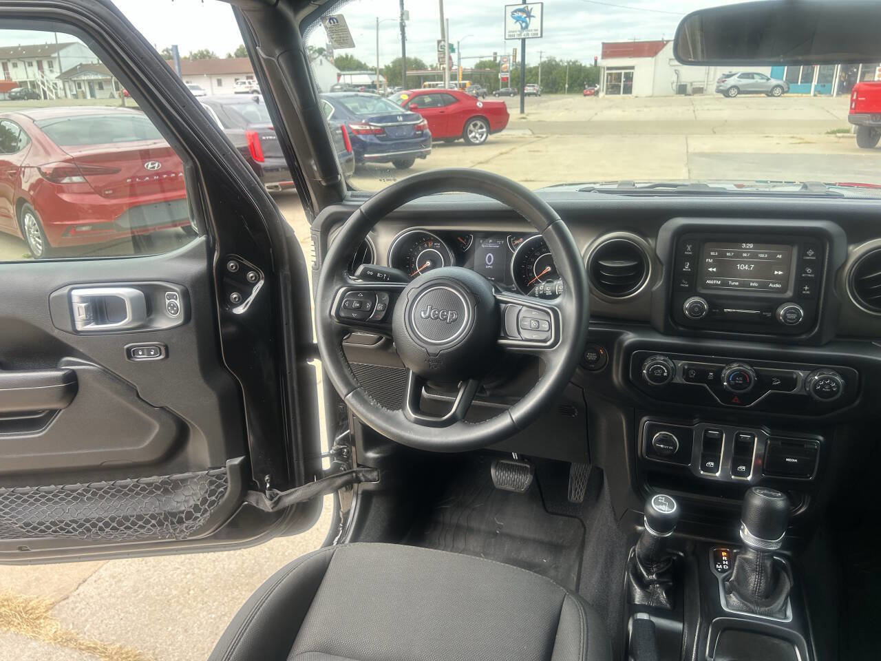 Used 2019 Jeep Wrangler Sport image 11
